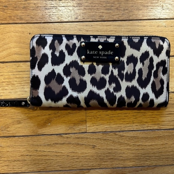 Kate Spade wallet Lacey wallet leopard print zipper NWT - Picture 11 of 11